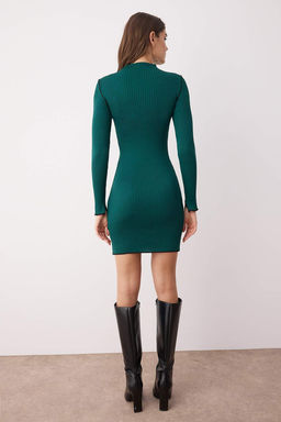 TRENDYOLMILLA Siyah Mini Triko Kontrast Renkli Elbise TWOAW24EL00041 фото 19