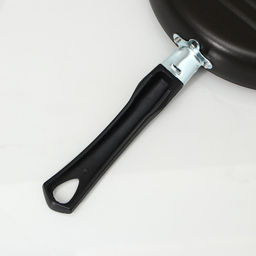 Сковорода-гриль «Хит», d=26 см, h=8 см, антипригарное покрытие, алюминий, чёрная