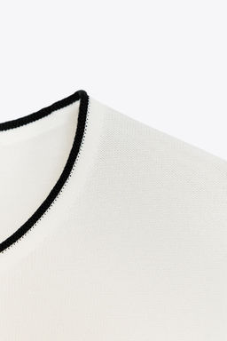 KNIT TOP WITH CONTRAST TRIMS