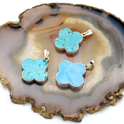 Подвеска Клевер 22*22мм из бирюзы искусственной