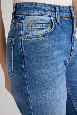 Mavi Y?rt?k Detayl? Yuksek Bel Duz Kesim Straight Jeans TWOSS25JE00155 - Trendyolmilla фото 4