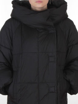 8892 BLACK Пальто зимнее женское (200 гр. холлофайбер)