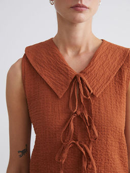 Bebe Yaka Dokulu Bluz