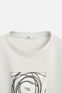T-SHIRT WITH CONTRAST PATCH - Zara фото 8