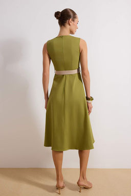 Haki Duz Kemerli Pili Detayl? Midi Dokuma Elbise TWOSS26EL00123