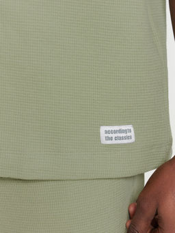 Футболка мужская зеленая