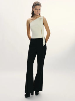 Топ асимметричный с бантом / Zarina