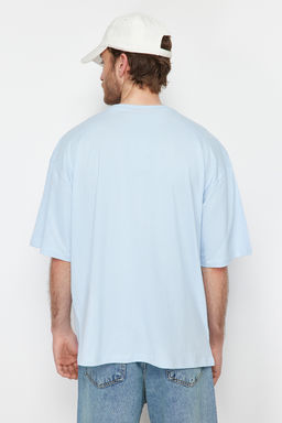 Ac?k Mavi Oversize/Genis Kesim %100 Pamuklu K?sa Kollu Basic T-Shirt TMNSS22TS0318