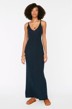 TRENDYOLMILLA Lacivert Maxi Triko Ince Ask?l? Basic Elbise TWOSS20EL1574