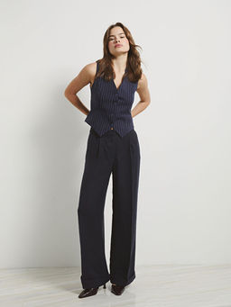 Standart Fit D?z Geni? Pa?a Kad?n Pantolon