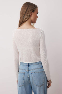 Beyaz Transaparan Nervurlu Regular/Normal Kal?p Crop Orme Bluz TWOAW26BZ00123