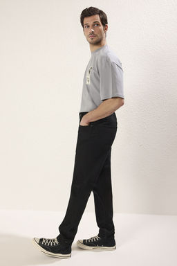 Siyah Smoke Essential Fit Jeans Kot Pantolon TMNAW23JE00104