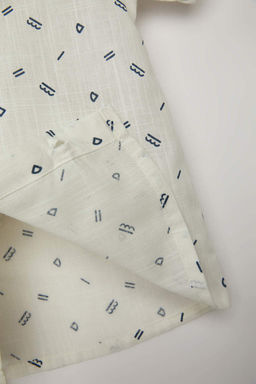 Расклешенная рубашка из поплина с короткими рукавами для маленьких мальчиков - Defacto фото 4