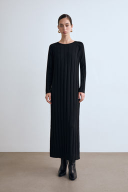 Платье миди в крупный рубчик