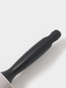 Цена за 2 шт. Ролик для чистки одежды LaDom, 60 листов, втулка 3.5×10 см, винтовая намотка