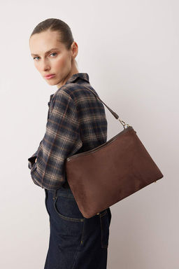 Kahverengi Suet Yavrulu Kad?n Midi Omuz Cantas? TAKAW26OC00076 - Trendyolmilla фото 2