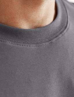 Свободная футболка с авторским принтом