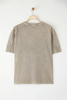 TRENDYOL MAN Vizon Oversize/Genis Kesim Eskitme/Soluk Efekt Kumas Mix Detayl? T-Shirt TMNSS25TS00014 - Trendyolmilla фото 15