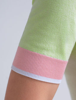 Джемпер с V-вырезом с коротким рукавом из вискозы