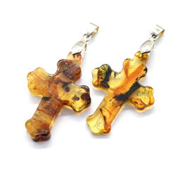 Крестик нательный из натурального янтаря 28*40мм цв.коньячный Радуга камня