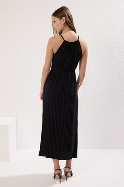 TRENDYOLMILLA Siyah Duz Maxi Dik Yaka Piliseli Skater/Belden Ac?lan Orme Elbise TWOSS25EL00513  фото 4
