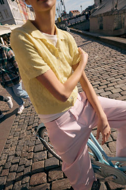 CHAQUETA POLO PUNTO MANGA CORTA / Amarillo