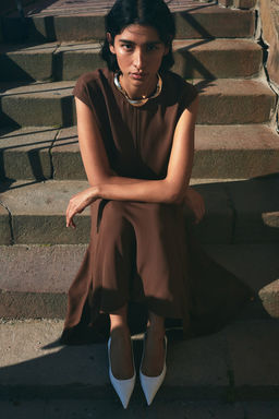 Vestido con falda circular