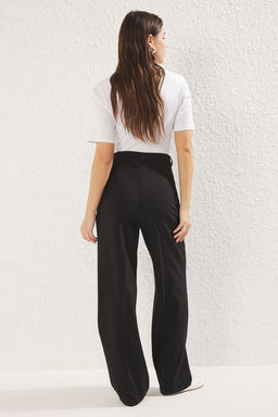 Siyah*001 Limited Edition Straight/Duz Kesim Pilili Dokuma Kumas Pantolon TWOAW23PL00401