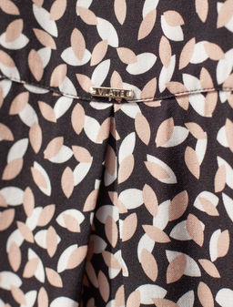 D29.269 Блузка женская черный-бежевый