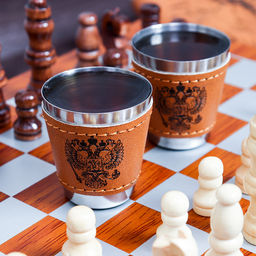 Набор подарочный Шахматы Фляжка 200 мл с шахматами + 4 стопки 25 мл, воронка / FL-190 /уп 20/