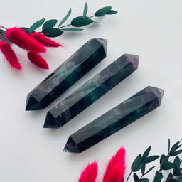 Кристалл двухконечный из Флюорита