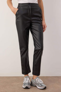 TRENDYOLMILLA Siyah Cigarette Dokuma Suni Deri Pantolon TWOAW22PL0290  фото 11