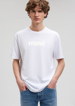 Mavi Logo Bask?l? Beyaz Tisort