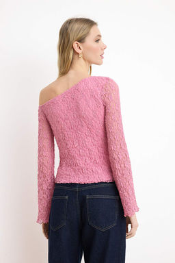 Gul Kurusu Ekru Dantel Asimetrik Yaka Fitted/Vucuda Oturan Orme Bluz TWOAW26BZ00036