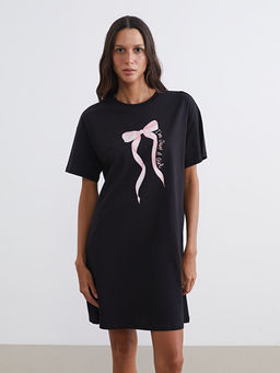 Bisiklet Yaka Bask?l? Kad?n Gecelik