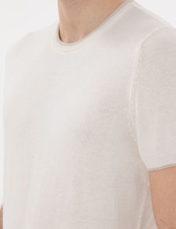 Ekru Slim Fit Bisiklet Yaka Triko Ti__rt