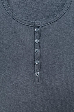 TOP BOTONES CON LINO / az-empolvado