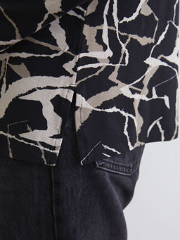 Kay?k Yaka Desenli Kad?n Ti??rt