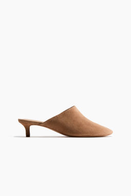 Mules de piel con tac?n kitten
