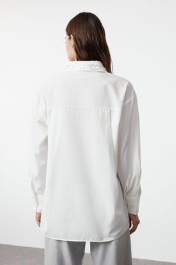 Ekru Yakada Serit Tas Detayl? Oversize / Genis Kal?p Dokuma Gomlek TWOAW25GO00026