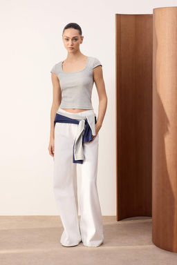 Wardrobe Essentials-Wardrope Essentials Gri Melanj Fitted Crop Esnek Orme Bluz TWOSS26BZ00155