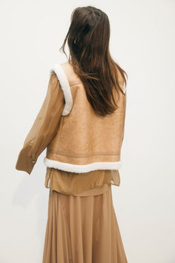 Chaleco con forro de borreguito - H&m фото 4