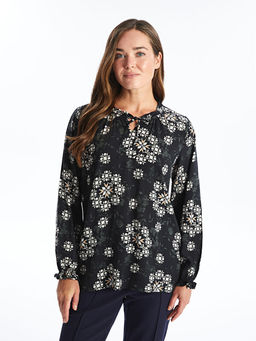Ba?lamal? Yaka ?i?ekli Kad?n Bluz