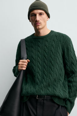 100% WOOL CABLE-KNIT JUMPER