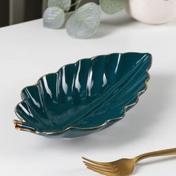 Блюдо керамическое сервировочное «Рапсодия. Лист», 22×12×3.5 см, зелёное