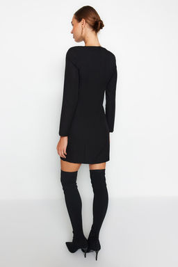 Siyah Duz Kesim Dugme Detayl? Bisiklet Yaka Mini Dokuma Elbise TWOAW24EL00410 - Trendyolmilla фото 7