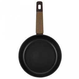 Сковорода с антипригарным покрытием "Brownie" д20см, h4,8см, s2,8мм, дно д3,5мм, индукционное дно д15,5см, алюминий, бакелитовая ручка с покрытием "soft-touch", "Regent" (Китай) Подходит для всех видов плит, включая индукционную.