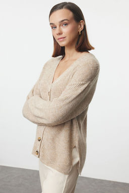 TRENDYOLMILLA Vizon More Sustainable Yumusak Dokulu Basic Triko H?rka TWOAW25HI00316
