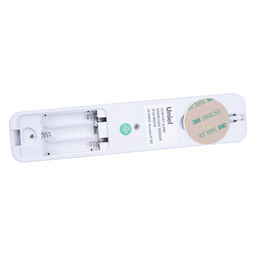 ULM-F47-0,9W/4500K/3AA SENSOR IP20 WHITE Светильник светодиодный для мебели с датчиком движения. Питание 3АА (не в/к). 200*42*36,5мм. 150Lm. ТМ Uniel