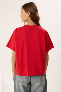 TRENDYOLMILLA Ekru %100 Pamuk Dikis Detayl? Relaxed/Rahar Kal?p Orme T-Shirt TWOSS25TS00066 фото 6